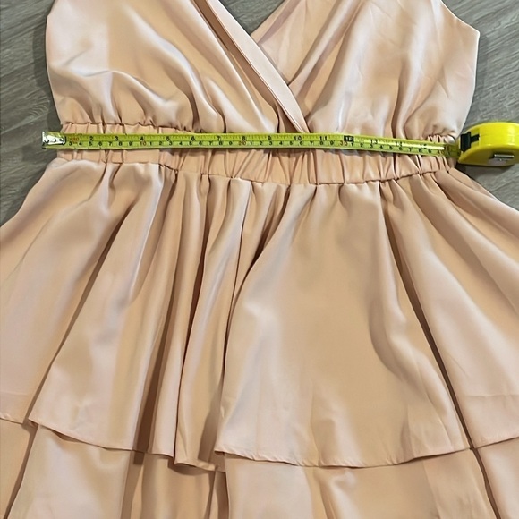 Shein Women Romper XL Peach Cross Front Ruched Waist Ruffle Tierer Contemporary - Picture 14 of 17